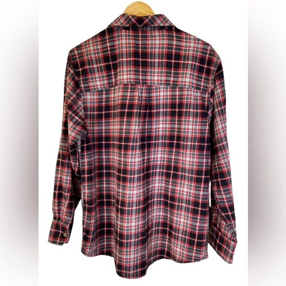 Field & Stream Men’s Black and Red Flannel Shirt. Size Medium - Picture 2 of 5